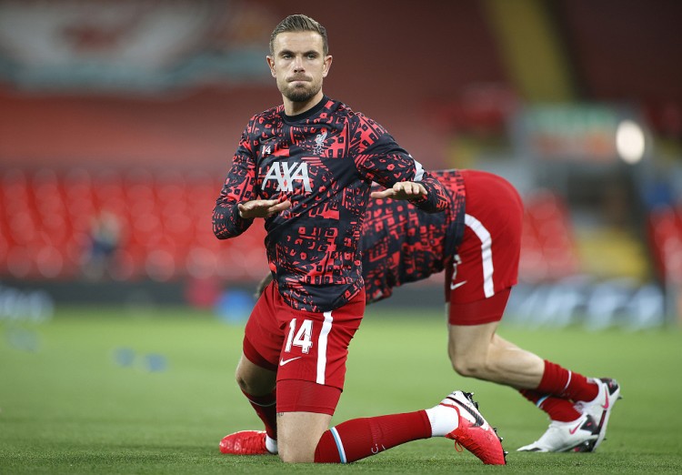 球迷刚骂完，下一秒就闭嘴了（球迷才刚开骂，转瞬哑火）