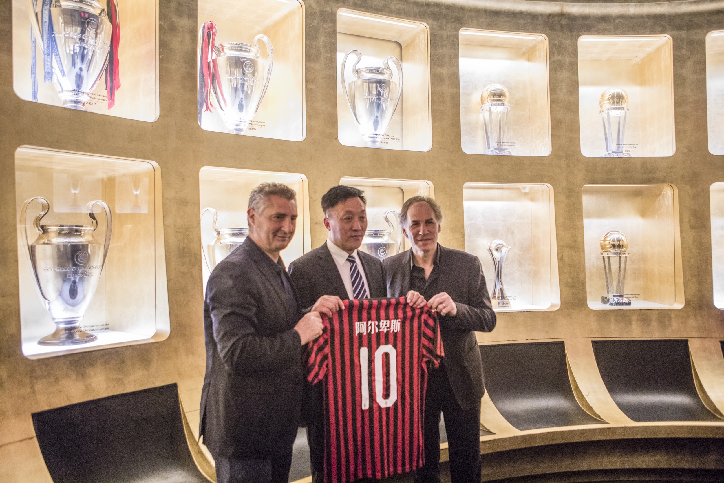 海牛客场2-2浙江成功保级，弗兰克告别战破门，韦林顿双响（海牛客场2-2战平浙江完成保级，弗兰克告别破门，韦林顿梅开二度）