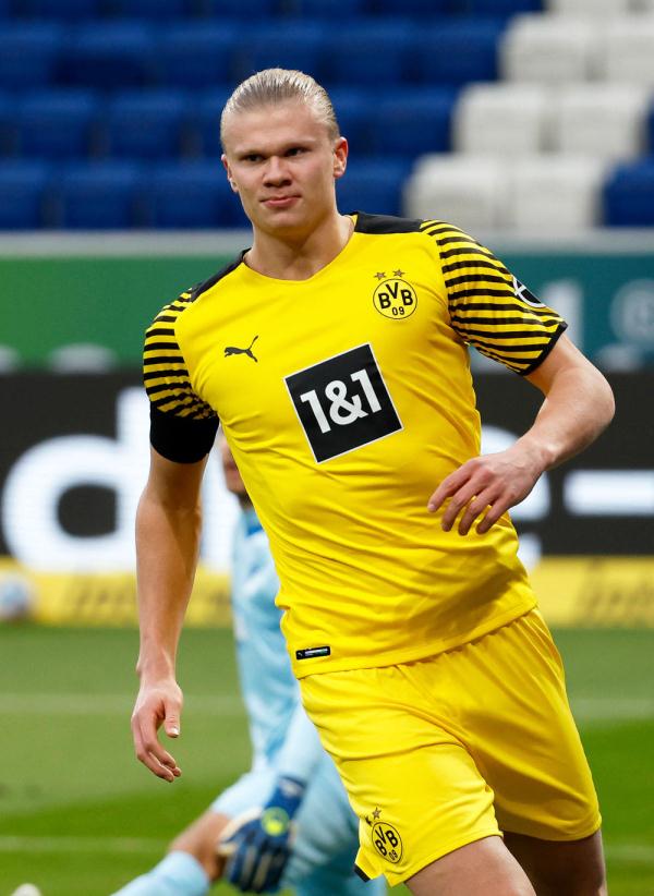 DO：富勒姆可能会在冬窗引进一名前锋和一名右边锋（富勒姆或在冬窗引进前锋和右边锋各一人）