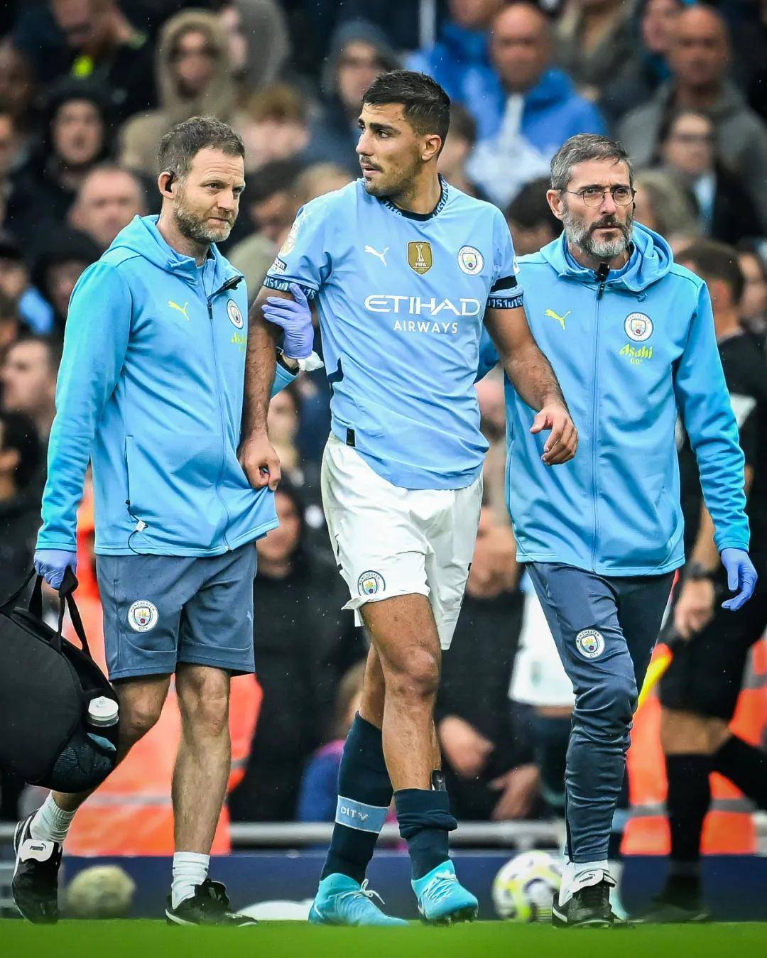 阿莫林：我喜欢马兹拉维的性格，曼联的领导小组不只是看年龄（阿莫林：欣赏马兹拉维的性格，曼联领袖层衡量标准不止年龄）