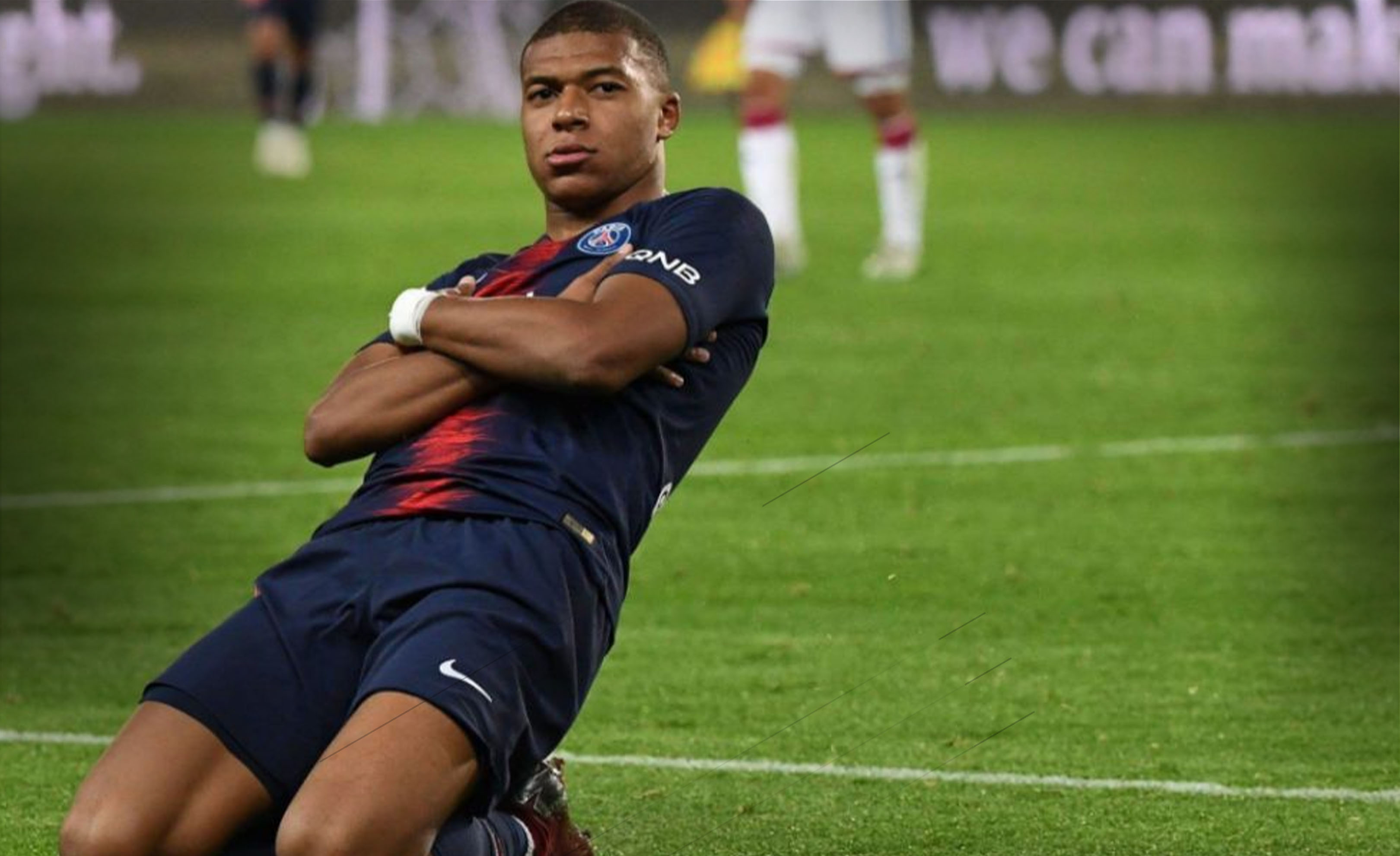 湖人浓眉哥篮下统治力助球队获胜（安东尼·戴维斯内线统治力助湖人取胜）