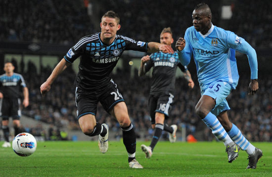 热闻｜达洛特破门，曼联1-1平西汉姆联反超利物浦升英超第八（快讯：达洛特建功，曼联1-1战平西汉姆，力压利物浦升至英超第八）