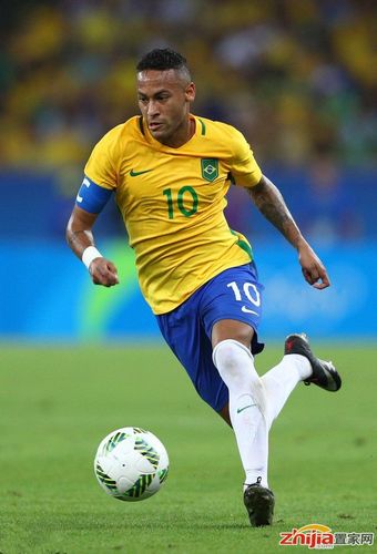 帕尔马官方：铃木彩艳左手中指及手舟骨复合骨折，将接受手术（帕尔马通报：铃木彩艳左手中指与腕舟骨复合性骨折，将接受手术）