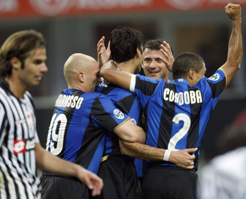 致敬，若塔兄弟前东家贡多马尔在球衣上印了他们的头像和名字（贡多马尔向若塔兄弟致敬：球衣印上两人头像与姓名）