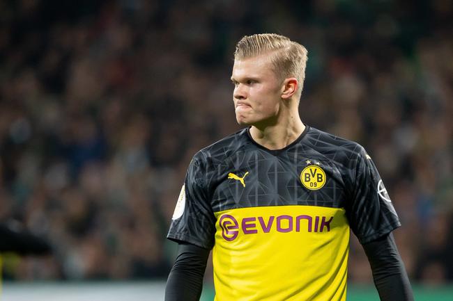 埃弗拉：希望英格兰球迷别再唱足球要回家了，感觉像是诅咒（埃弗拉劝英格兰球迷别再唱“足球回家”，称这像是一种诅咒）