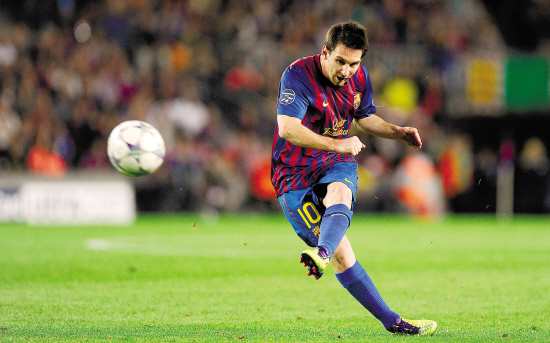 德媒：两名葡体球迷燃放烟火致另一名葡体球迷和一名警官受伤（德媒报道：两名葡体球迷燃放烟花，致另一名葡体球迷与一名警察受伤）