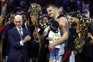 布基纳法索主帅：目标是打进非洲杯决赛，会用智慧争取三分（布基纳法索主帅：冲击非洲杯决赛，靠智慧拿下三分）