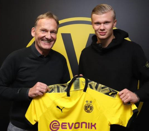 对阵尼斯首开记录，奥巴梅扬解锁职业生涯400球里程碑（奥巴梅扬对尼斯先拔头筹，生涯400球里程碑达成）