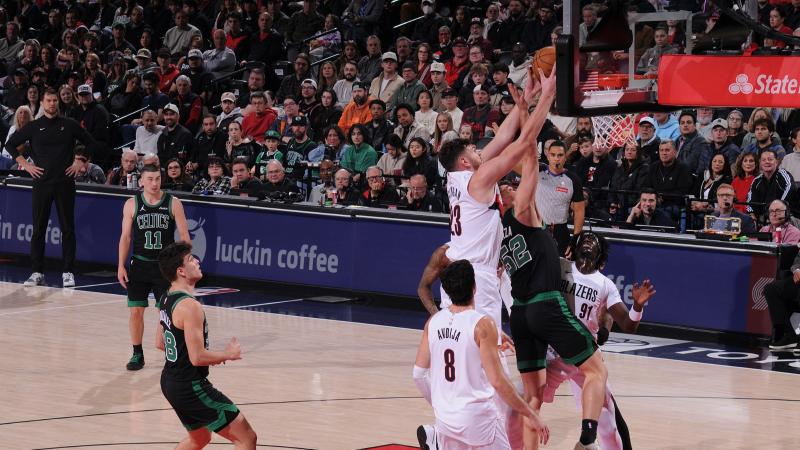 给老大哥先打个样？欧青联国米5-0狂胜利物浦（替一队先立威？欧青联国米5-0大胜利物浦）