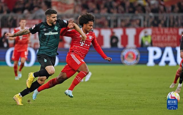 罗马诺：利物浦未与萨拉赫就离队展开谈判，并坚定支持斯洛特（罗马诺：利物浦未就萨拉赫离队进行谈判，继续力挺斯洛特）