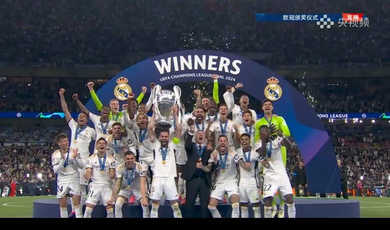 记者：谢什科与多名曼联球员聊过，他们认为其适合阿莫林体系（记者曝：谢什科已与多位曼联球员交流，被认为契合阿莫林战术体系）