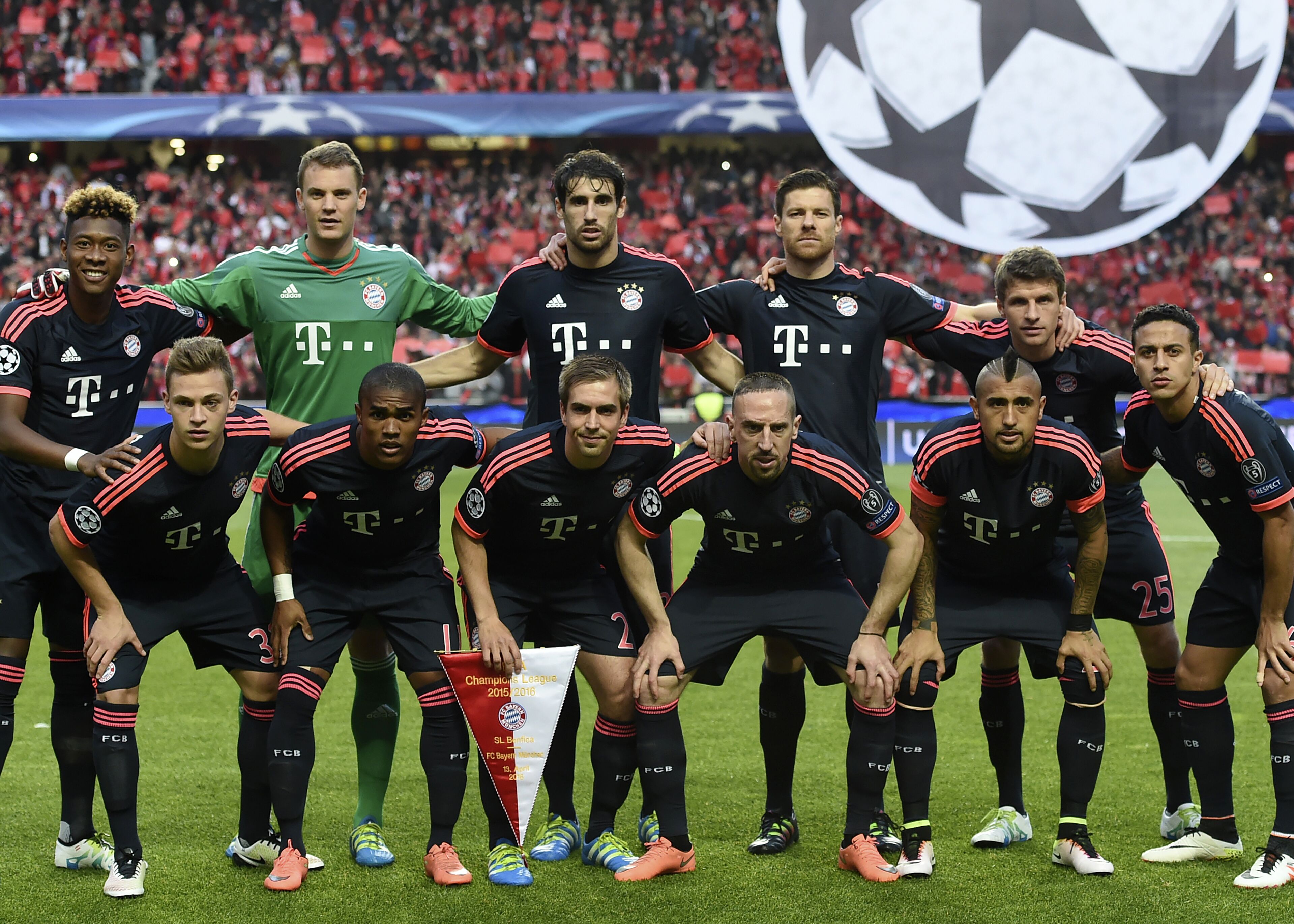 热议U22男足输越南：五后卫+偏哨都输了，非要国际日去忙全运（U22国足负越南引热议：五后卫保守难奏效，疑似偏哨也难救场，国际比赛日仍分心全运会）